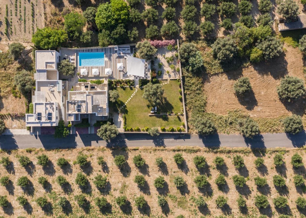 Eco Villa, A Perfect Escape Close To The Beach, By Thinkvilla Maroulás Dış mekan fotoğraf