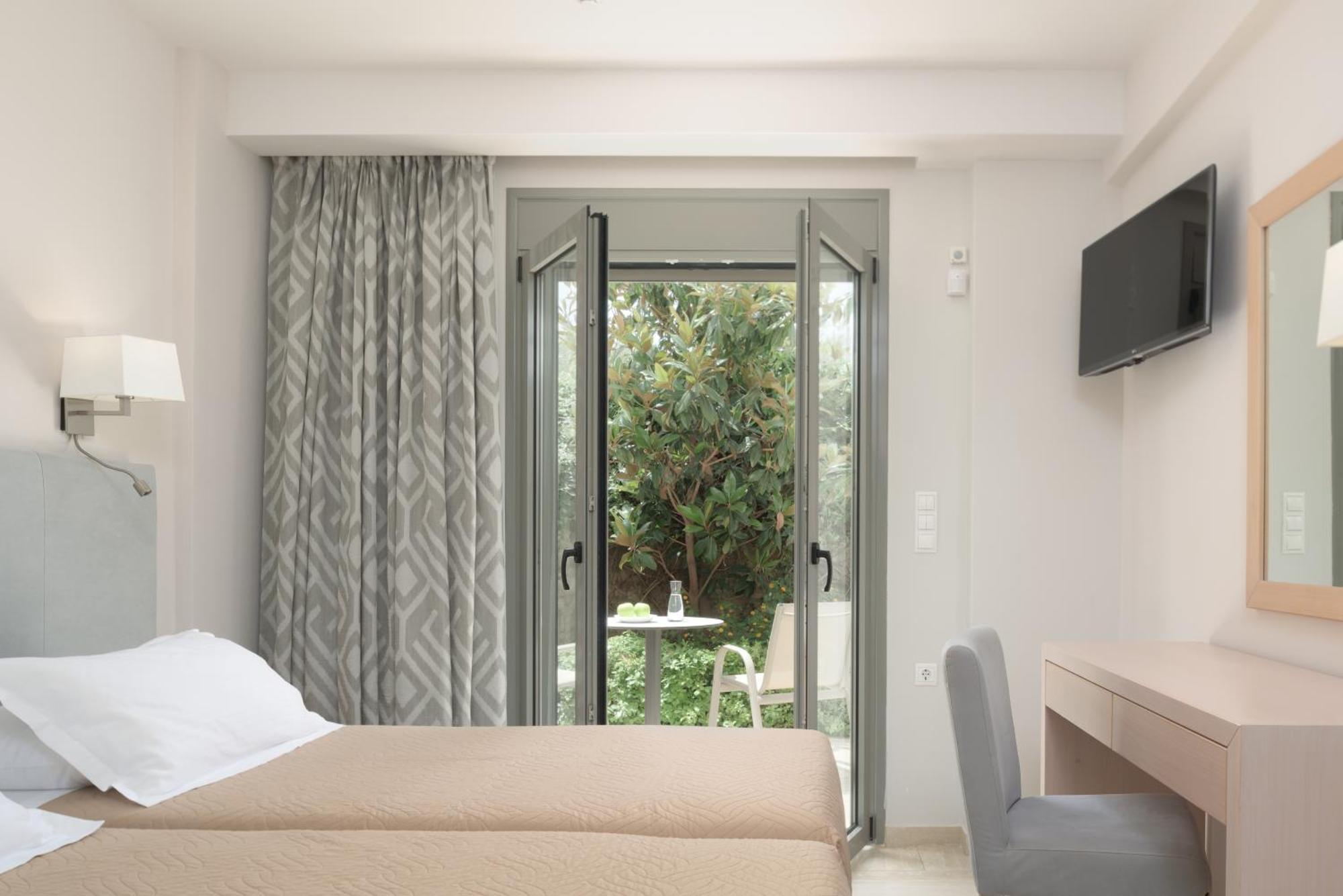 Eco Villa, A Perfect Escape Close To The Beach, By Thinkvilla Maroulás Dış mekan fotoğraf